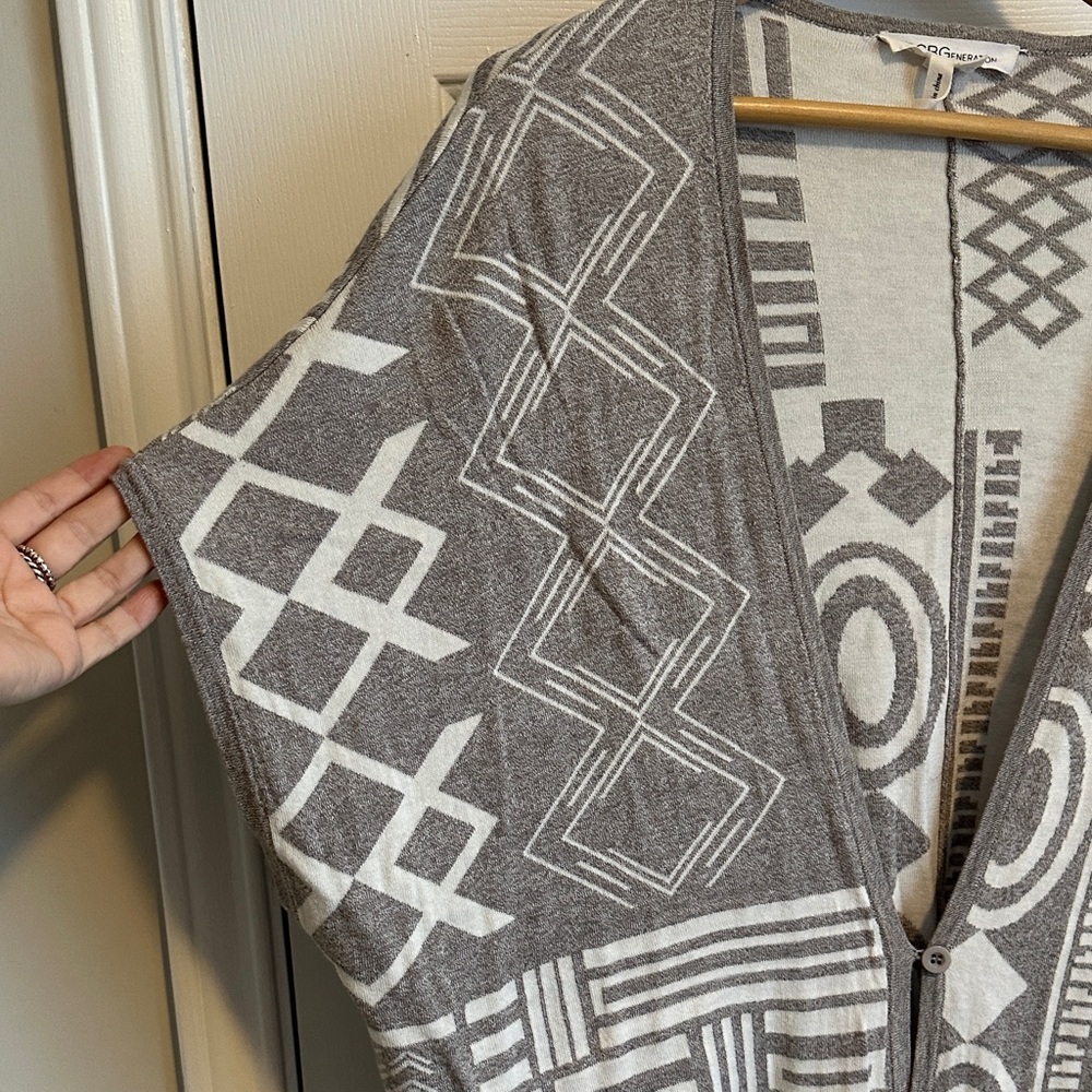 BCBGeneration Gray and White Patterned Cardigan - Picture 3 of 6